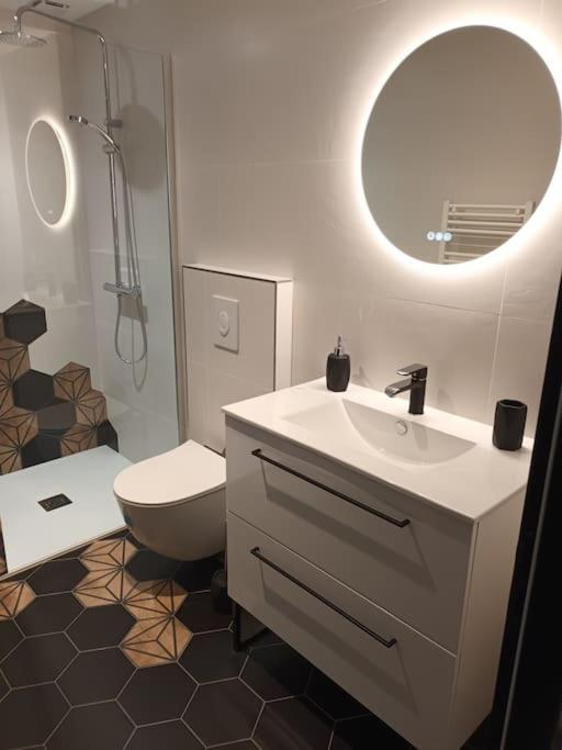Apartment Atypique Et Calme