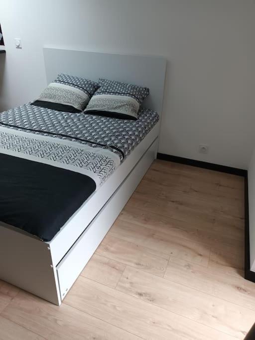 Apartment Atypique Et Calme